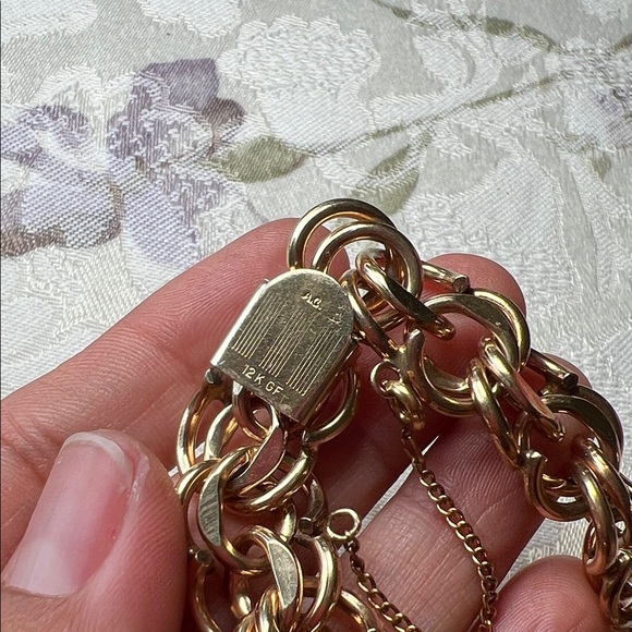VTG Luxurious 12k Gold filled Link Bracelet - Picture 3 of 6